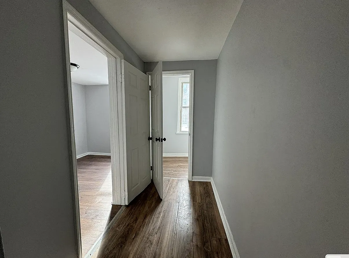 2 bed, 800 sqft, $1,949 — Photo 4