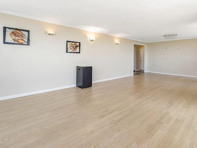 200 Winston Dr #2019 — Photo 5