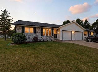 414 Keno Cir, Horicon, WI 53032