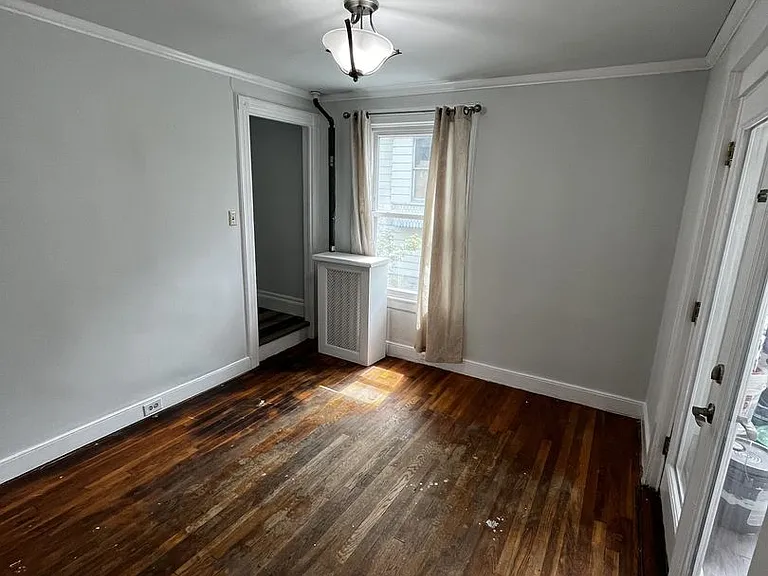 189 Saint Charles St — Photo 13