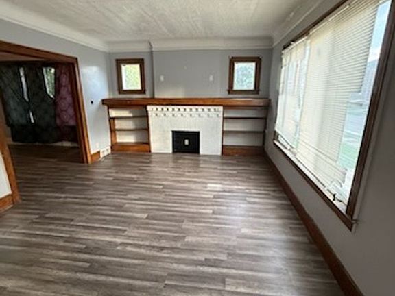 2nd image of 12636 Goulburn St Floor 12634-1