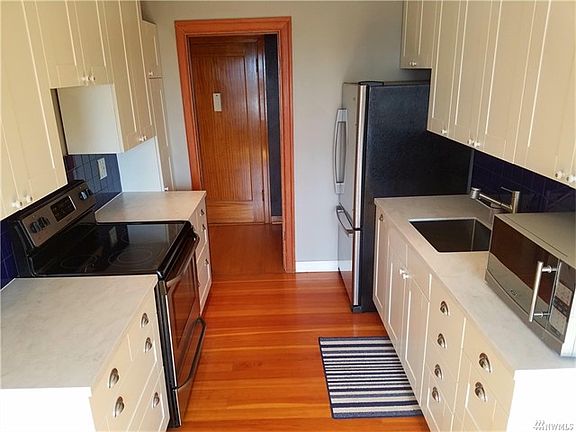 3rd image of 220 W Olympic Pl APT 301