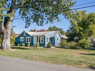 55 Norris St, Feeding Hills, MA 01030