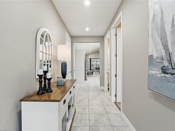 3rd image of 80 New Lakeshore Rd #30