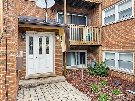 3rd image of 10747 S Harlem Ave APT B3