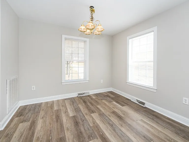814 King Arthur Dr — Photo 6