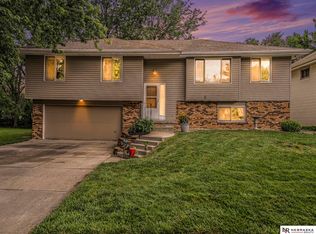 8702 Monroe St, Ralston, NE 68127