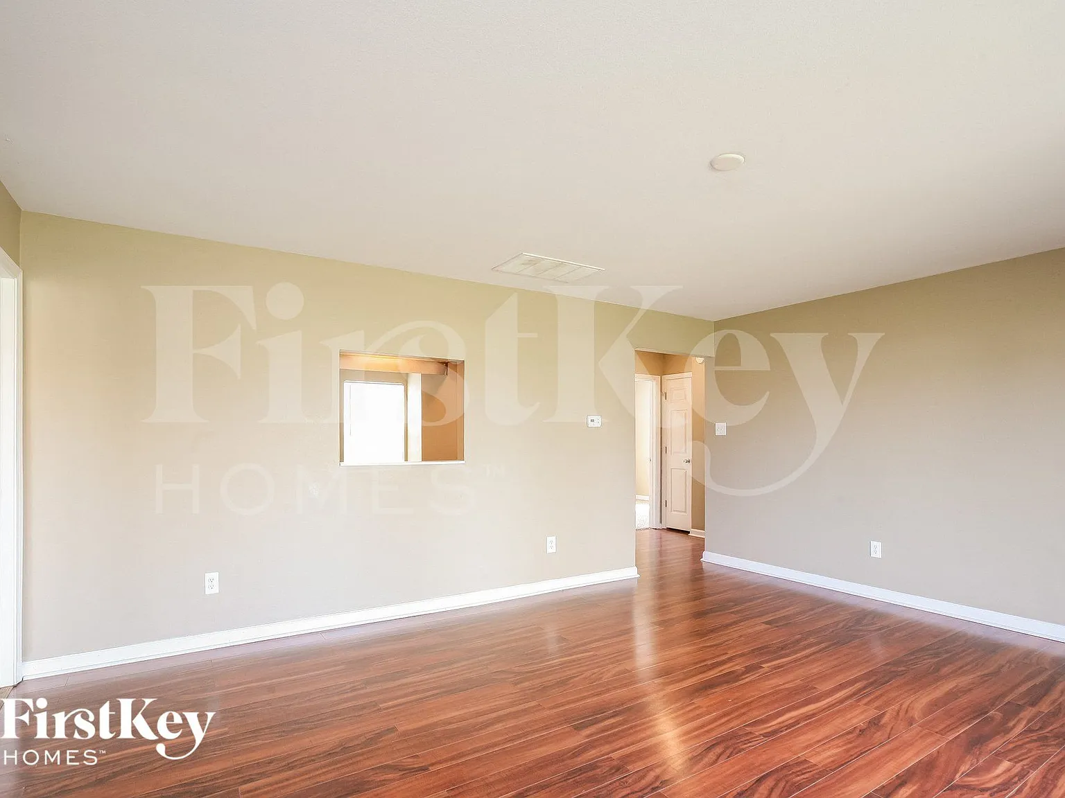3 bed, 2.0 bath, 1212 sqft, $1,905 — Photo 4