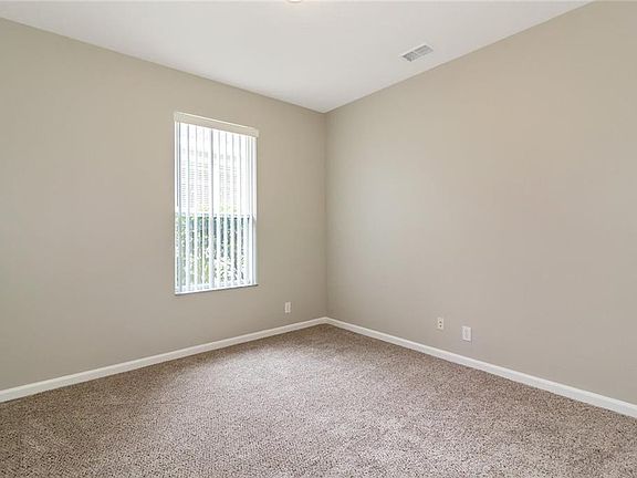 5th image of 441 Victoria Hills Dr