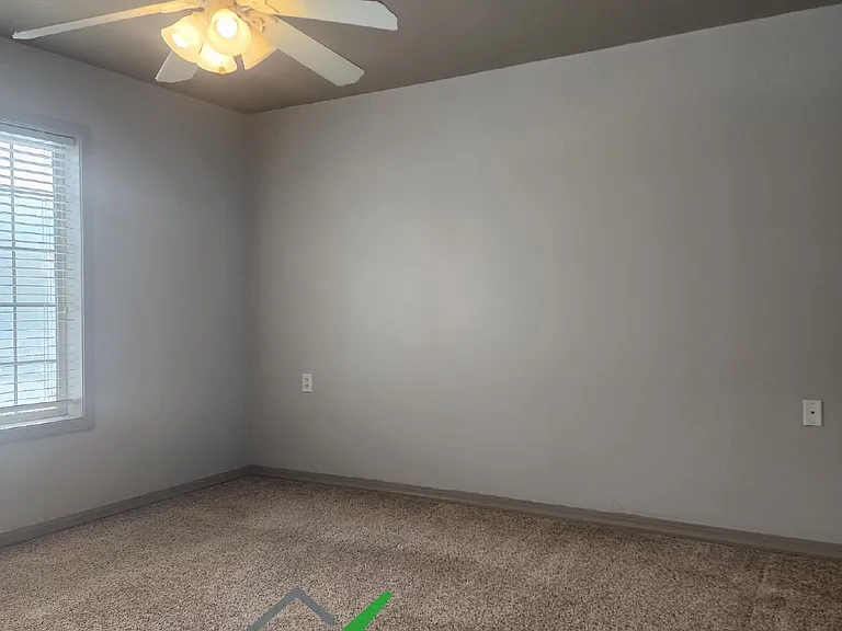 2866 Hunters Loop #202 — Photo 9