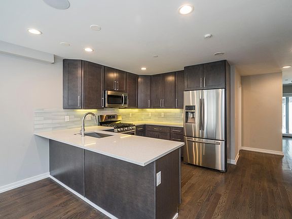 5th image of 1436 Clymer St Unit 1
