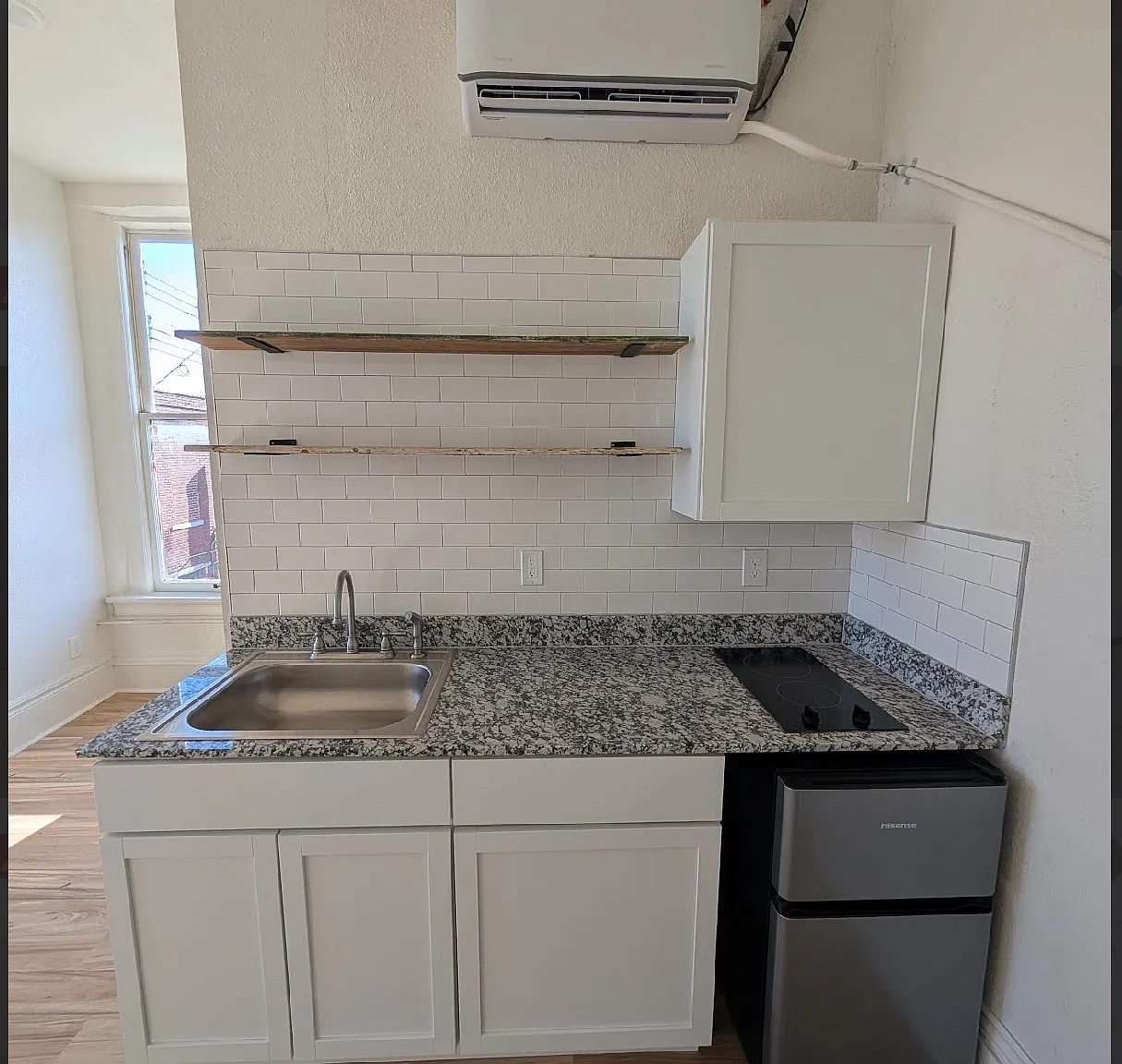 Studio, $750 — Photo 4