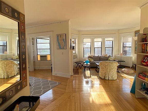 5th image of 80 Prescott St