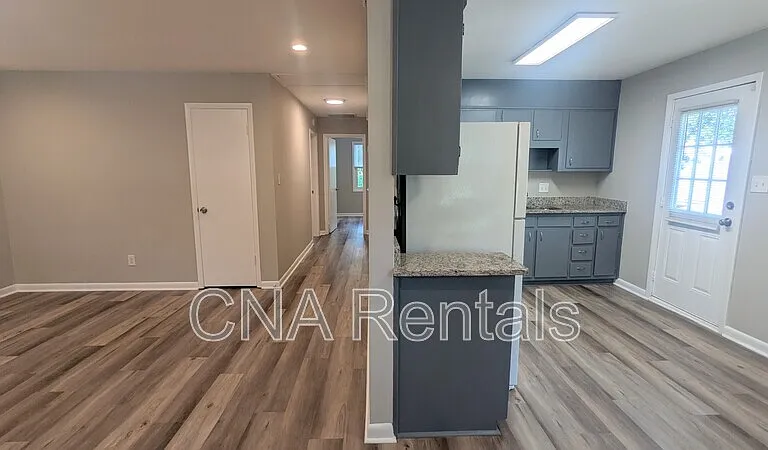 838 Wilson Cir — Photo 8