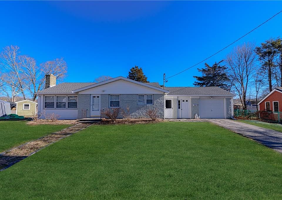 1st image of 24 Bayberry Dr
