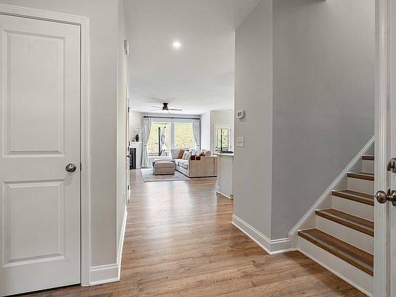 4th image of 200 Deardom Way