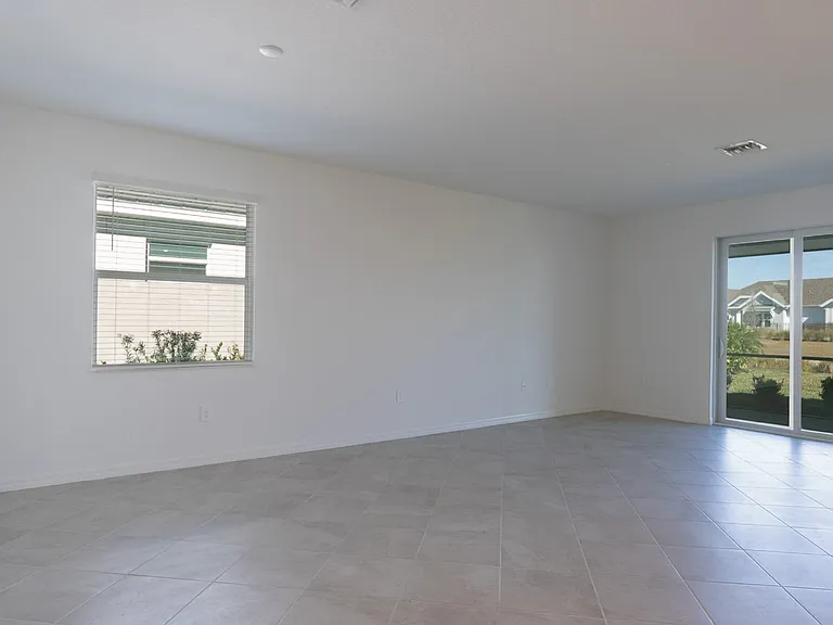 11470 Burgundy Dr — Photo 16