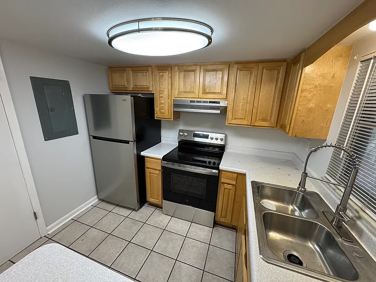 2600 21st St NW #5 — Photo 6