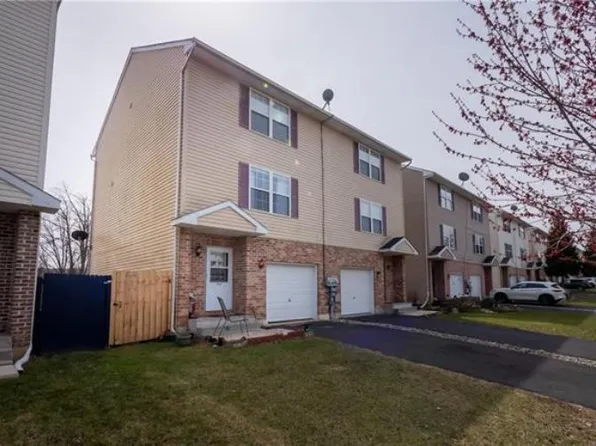 954 W Tioga St, Allentown, PA 18103