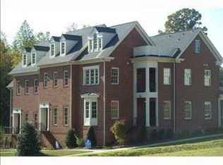 200 Sharpe St, Chapel Hill, NC 27516