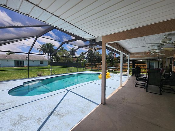 4th image of 2488 SE Sapelo Avenue