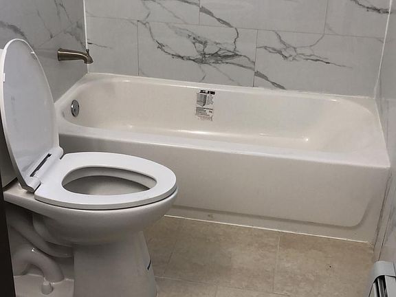 5th image of 959 E 218th St #1