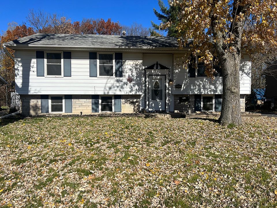 1st image of 341 E Maple Dr