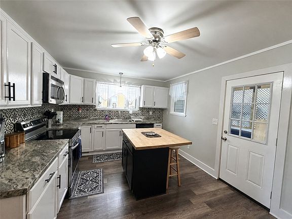 4th image of 751 Freeport Rd