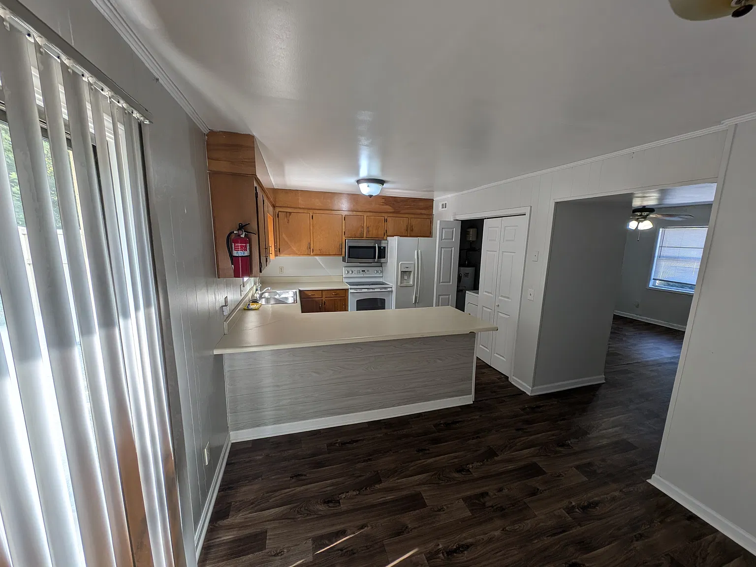 3 bed, 2.5 bath, 1150 sqft, $1,150 — Photo 4
