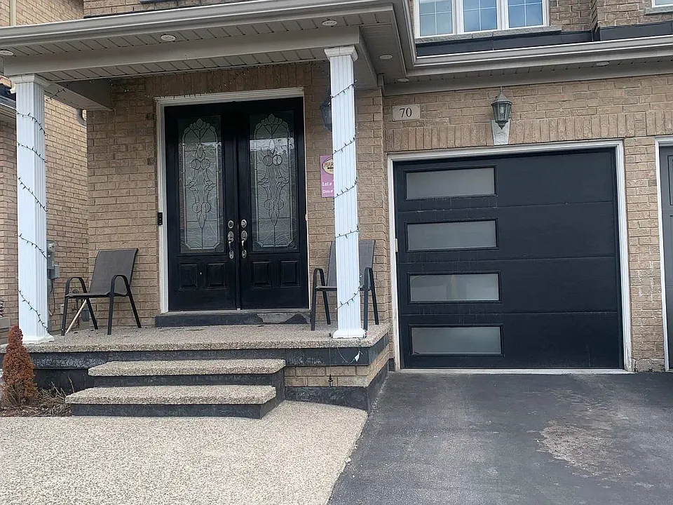 70 Campwood Cres