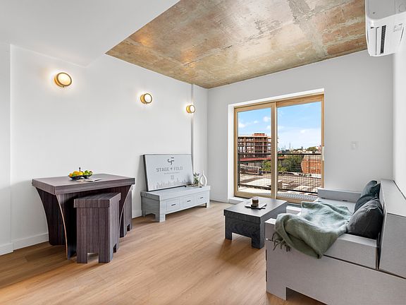 3rd image of 11 Weirfield St #6B