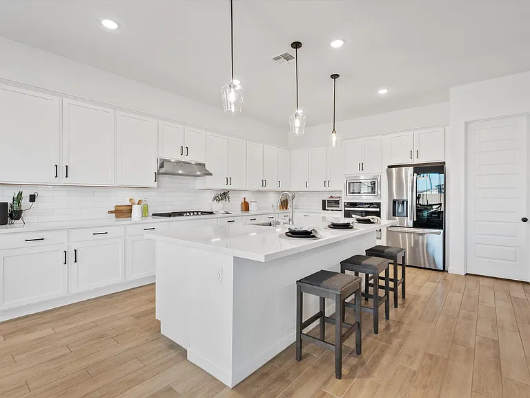 22924 E Nightingale Rd — Photo 6