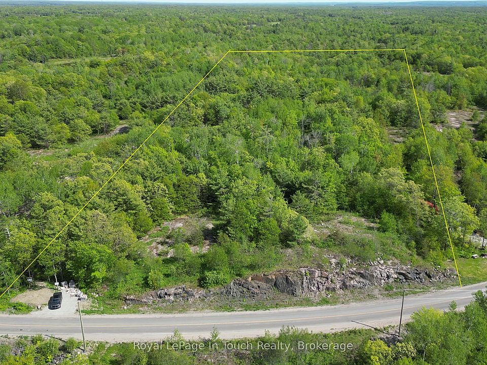 1st image of 446 Bay Rd