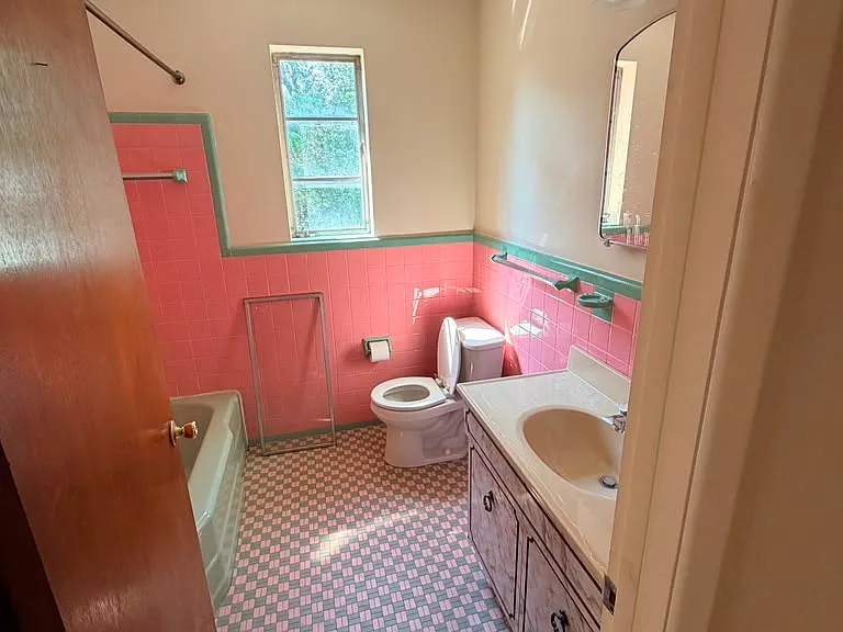 4022 W Chester Pike — Photo 11