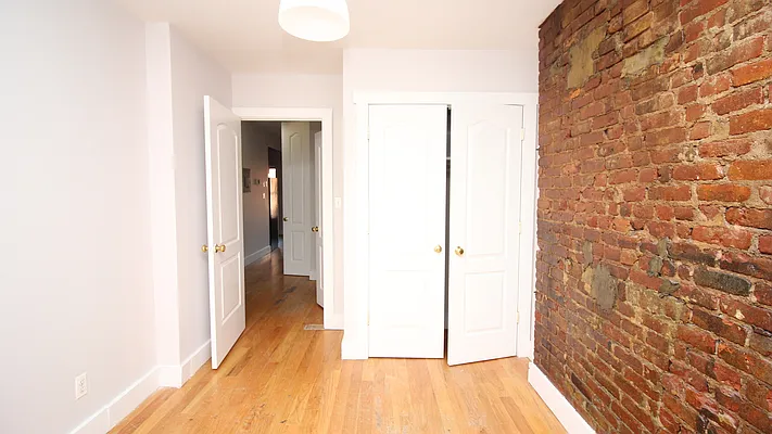 Rented by Nooklyn NYC LLC | media 21