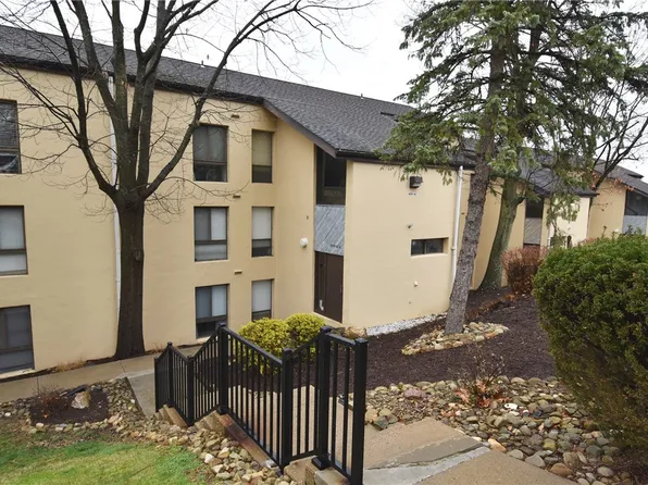2034 Swallow Hill Rd APT 410, Pittsburgh, PA 15220