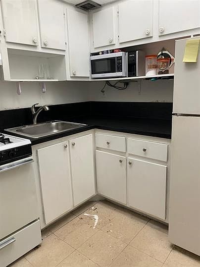 1st image of 465 E 28th St #14817632