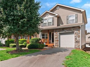 107 Loch Haven Rd, Swannanoa, NC 28778