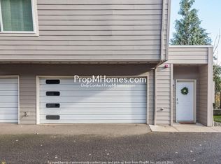 7442 SW Virginia Ave APT C, Portland, OR 97219