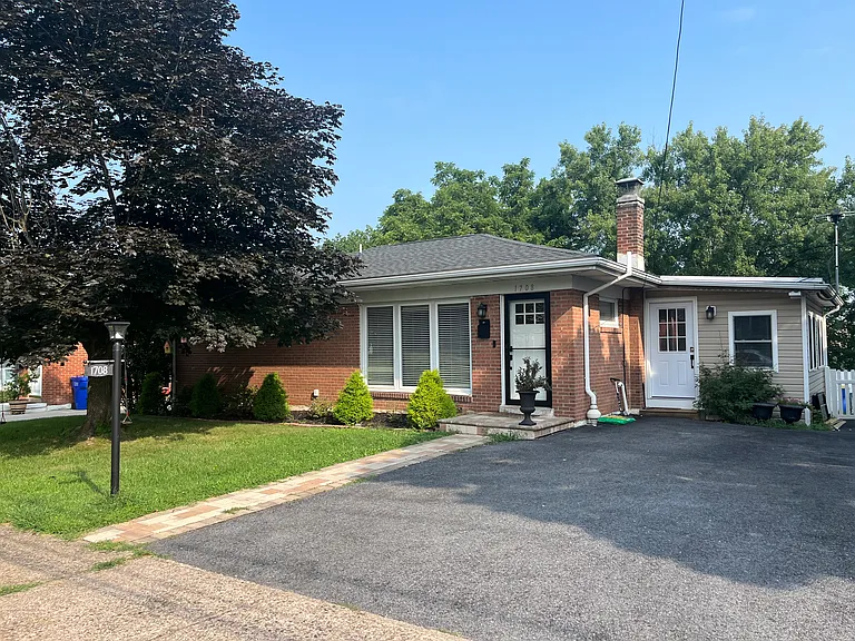 1708 Cornell Rd — Photo 1