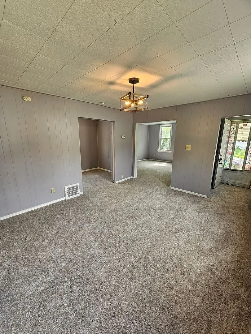 Freshly Updated 3 Bedroom Home in Slavic Village — Photo 3