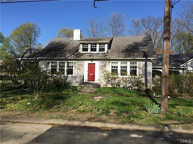 great neighborhood - corner lot  -