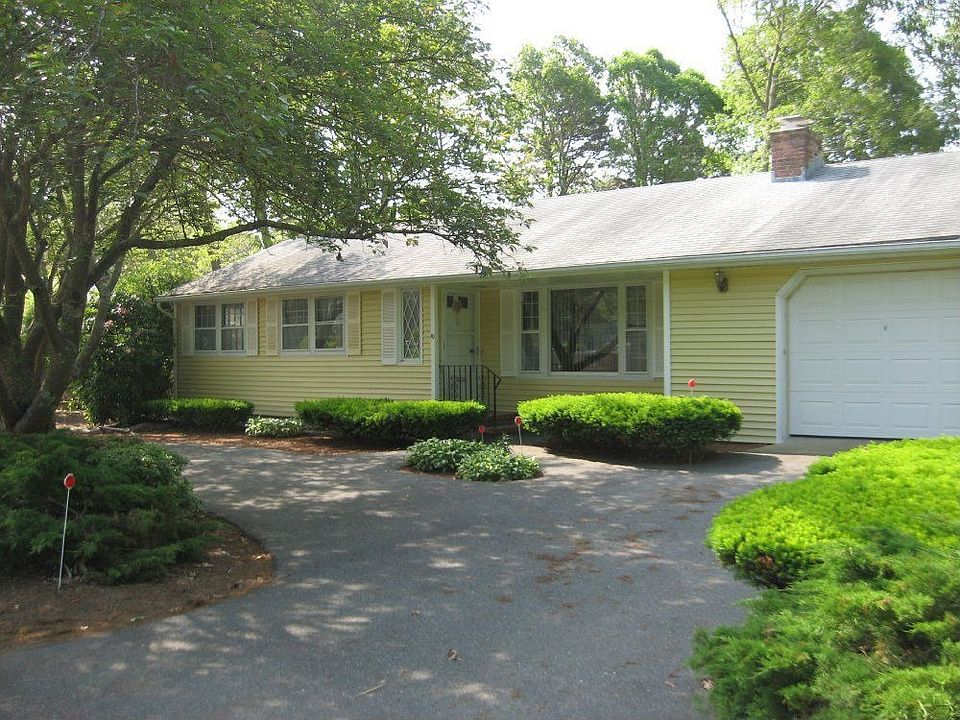 For Sale: 10 Half Moon Circle, East Falmouth, MA 02536