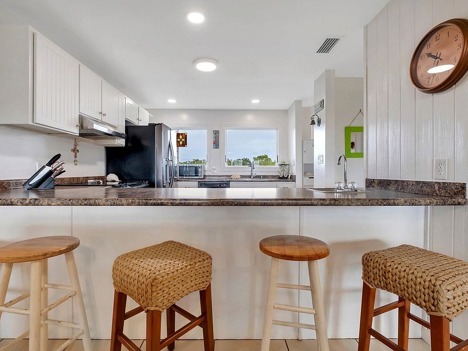 1st image of 41 Harbour Point Dr #14