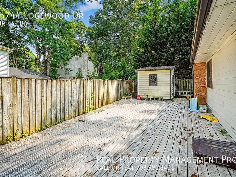15744 Edgewood Dr — Photo 28