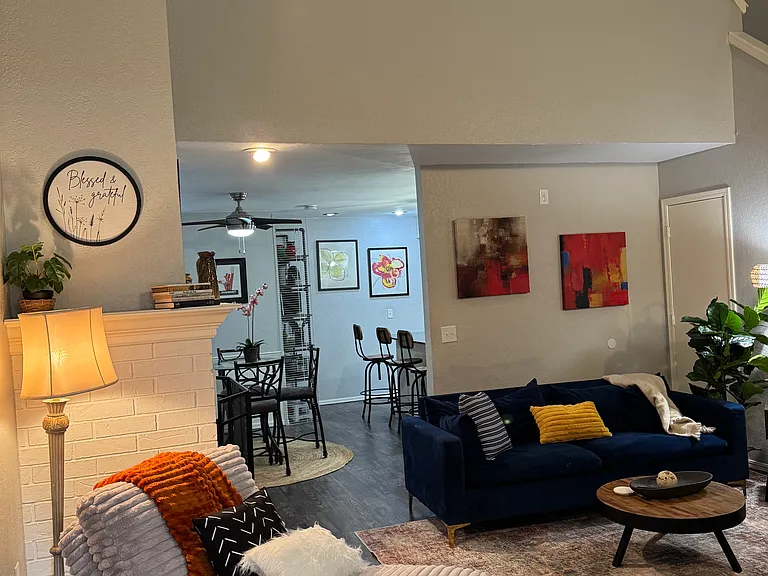 2902 Village Cir — Photo 4