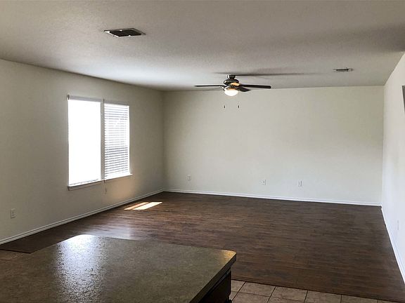 5th image of 251 Palma Noce