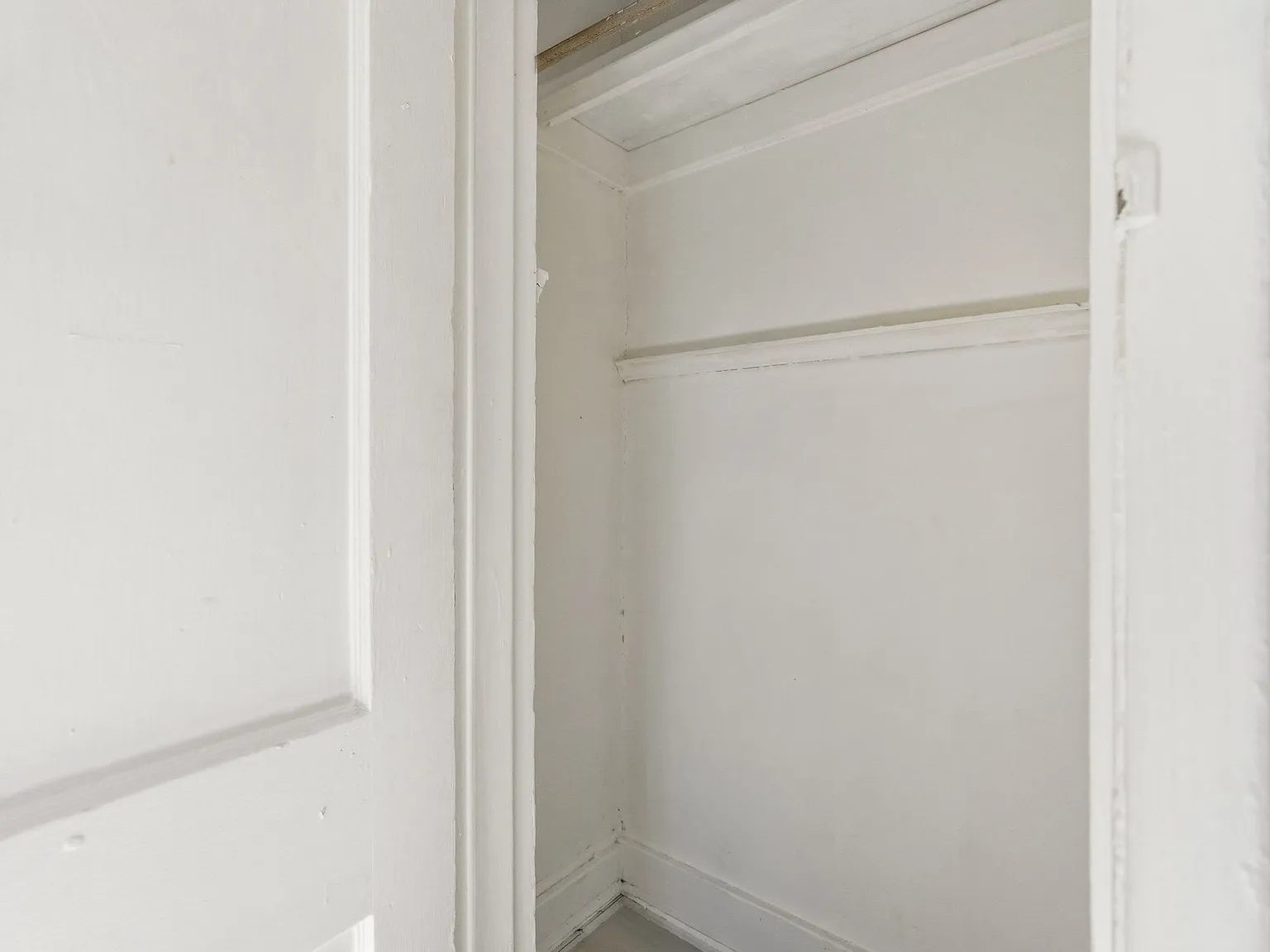 2 bed, 750 sqft, $1,075 — Photo 3