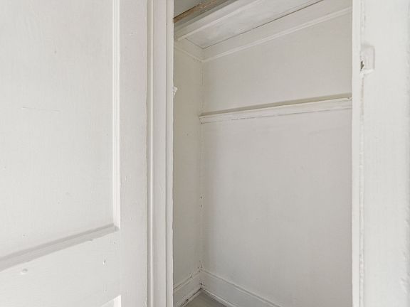 3rd image of 785 Fairston St Floor 2