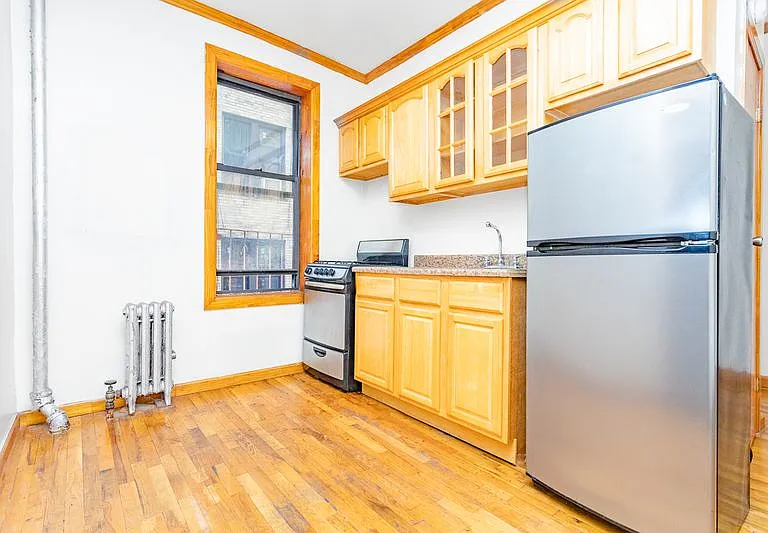 280 Crown St #B8 — Photo 1
